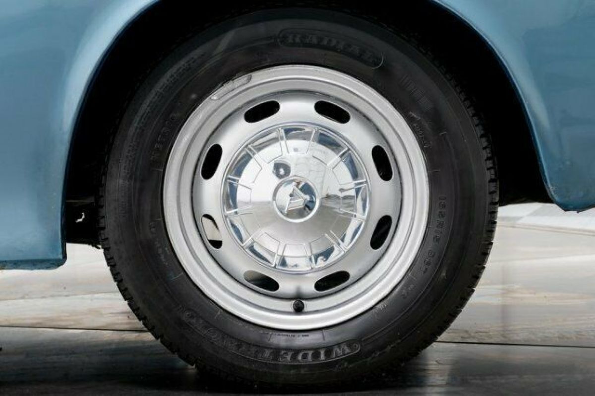 1966 Volvo 1800S - photo 10