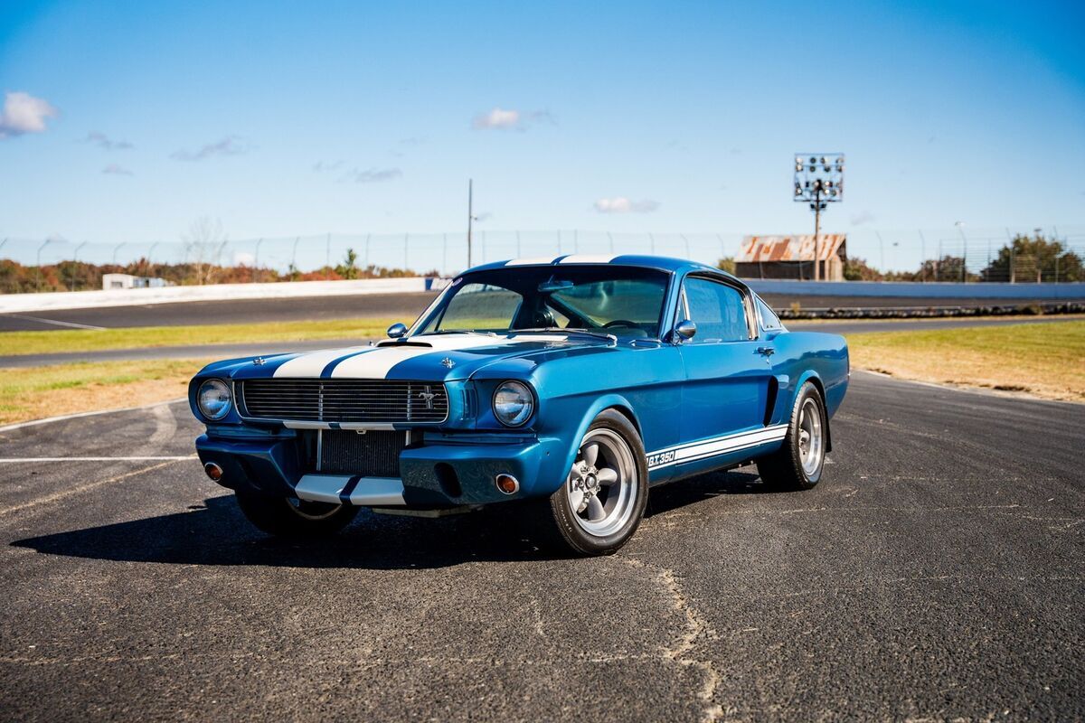 1966 Shelby GT350 - photo 2