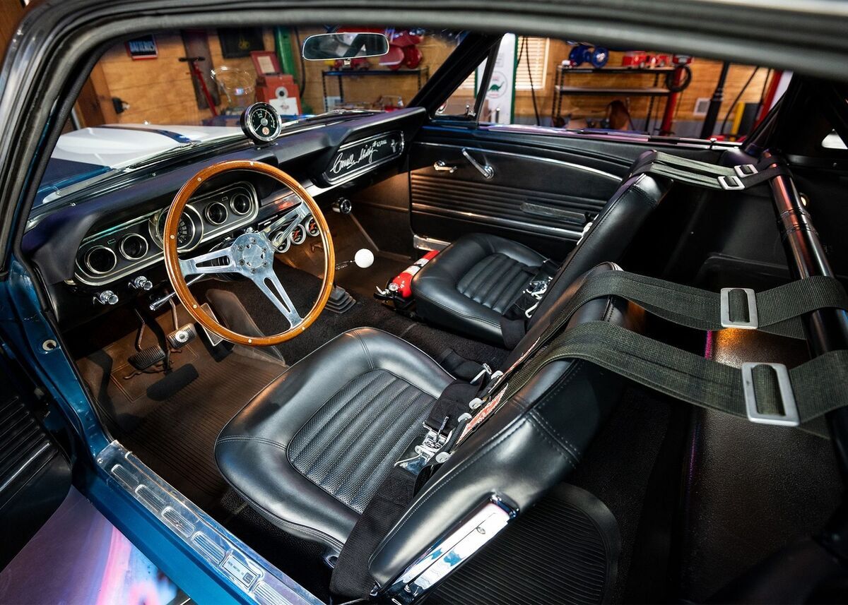 1966 Shelby GT350 - photo 4
