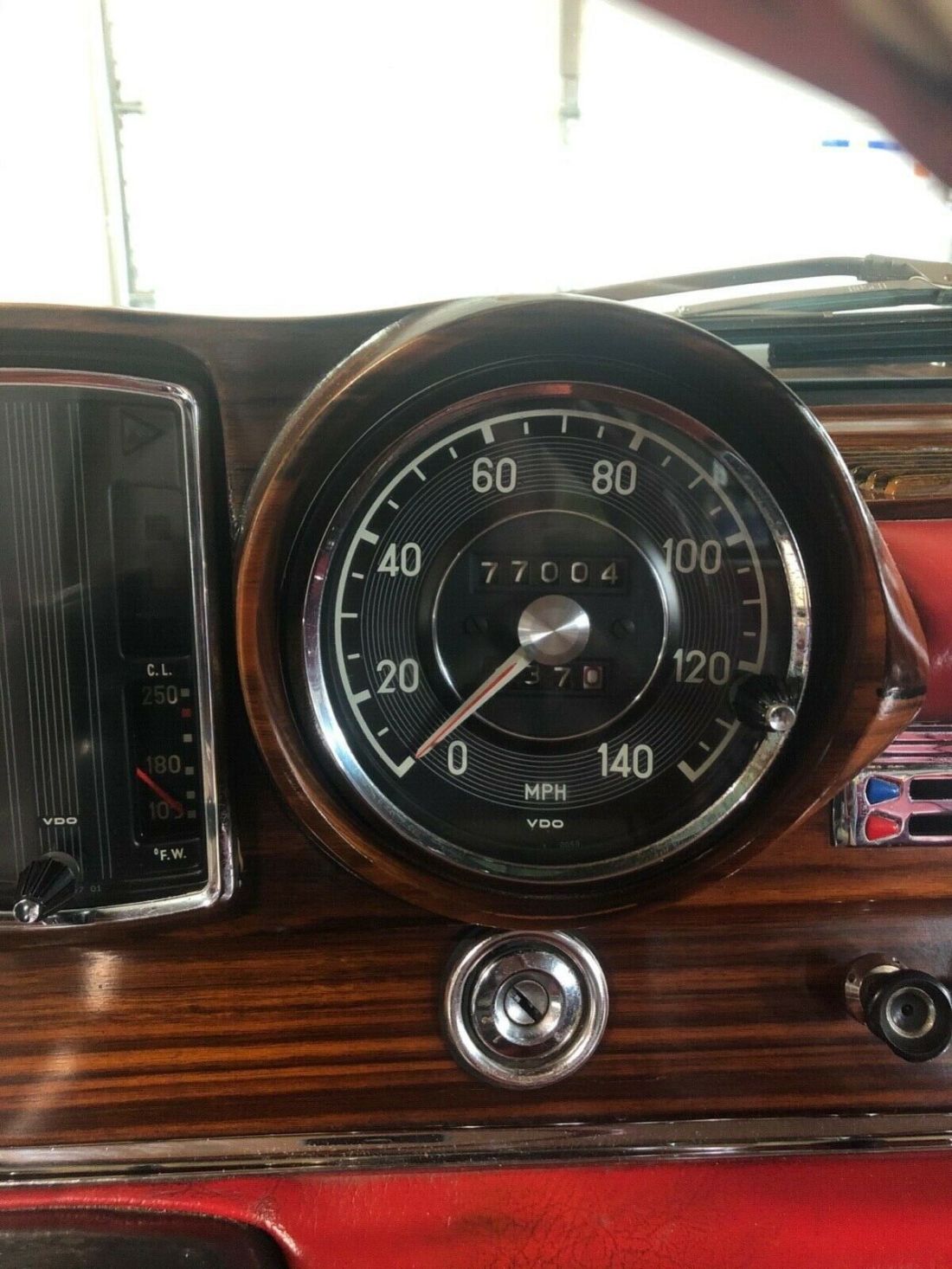 1967 Mercedes-Benz 250SE 2.5 Fuel Injected In-line 6 cylinder - photo 5