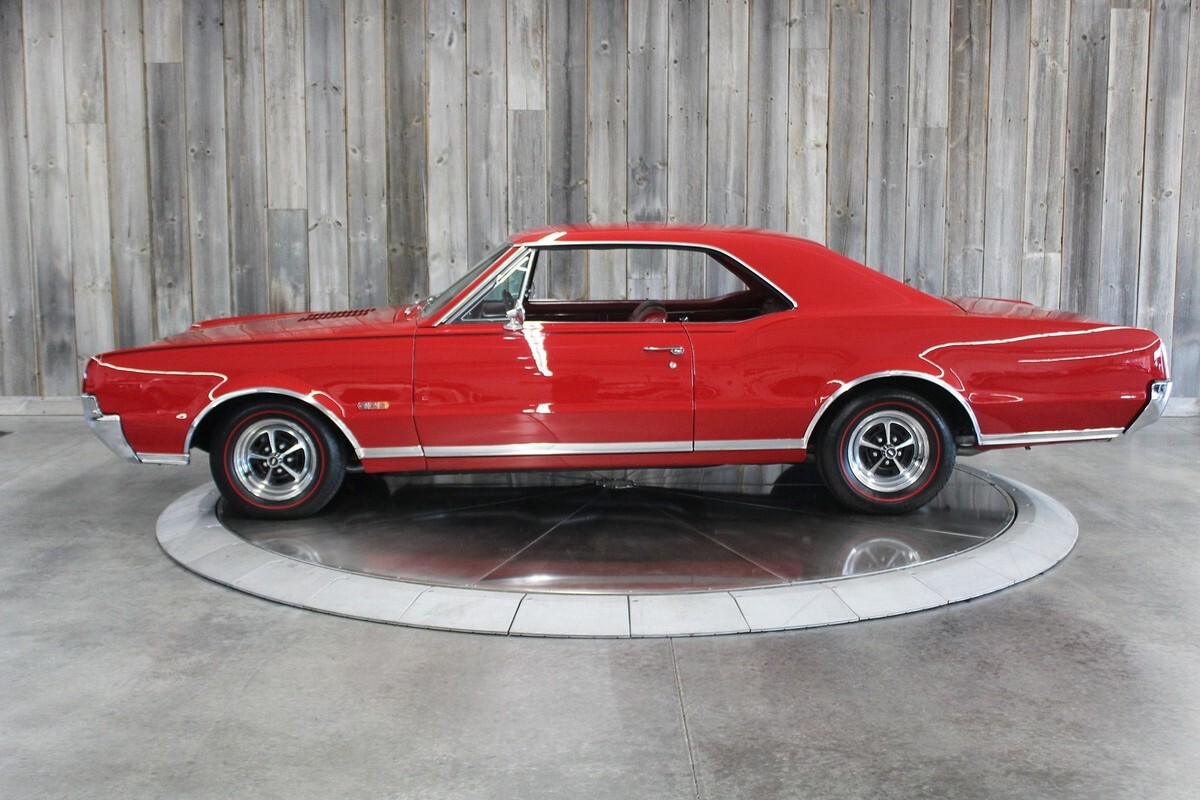 1967 Oldsmobile 442 - photo 2