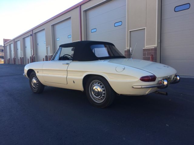 1967 Alfa Romeo Spider Duetto - photo 4