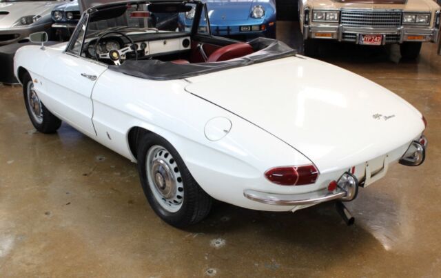 1967 Alfa Romeo Spider - photo 11