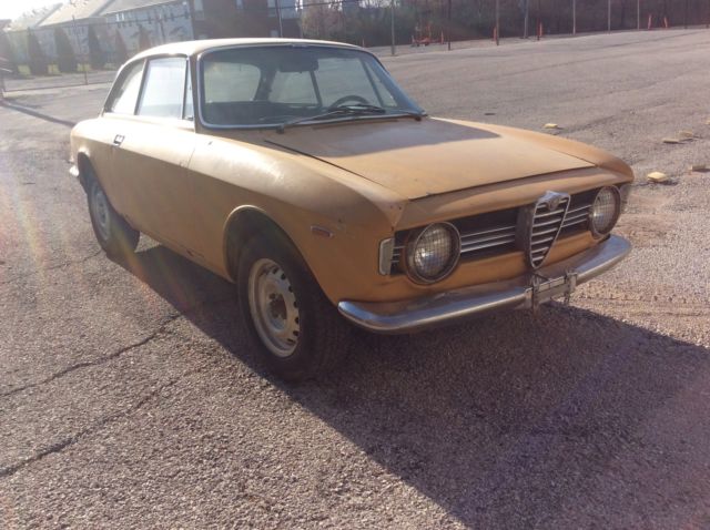 1967 Alfa Romeo Giulia Sprint GT Veloce 1600cc GTV stepnose 1967 Alfa Romeo GTV