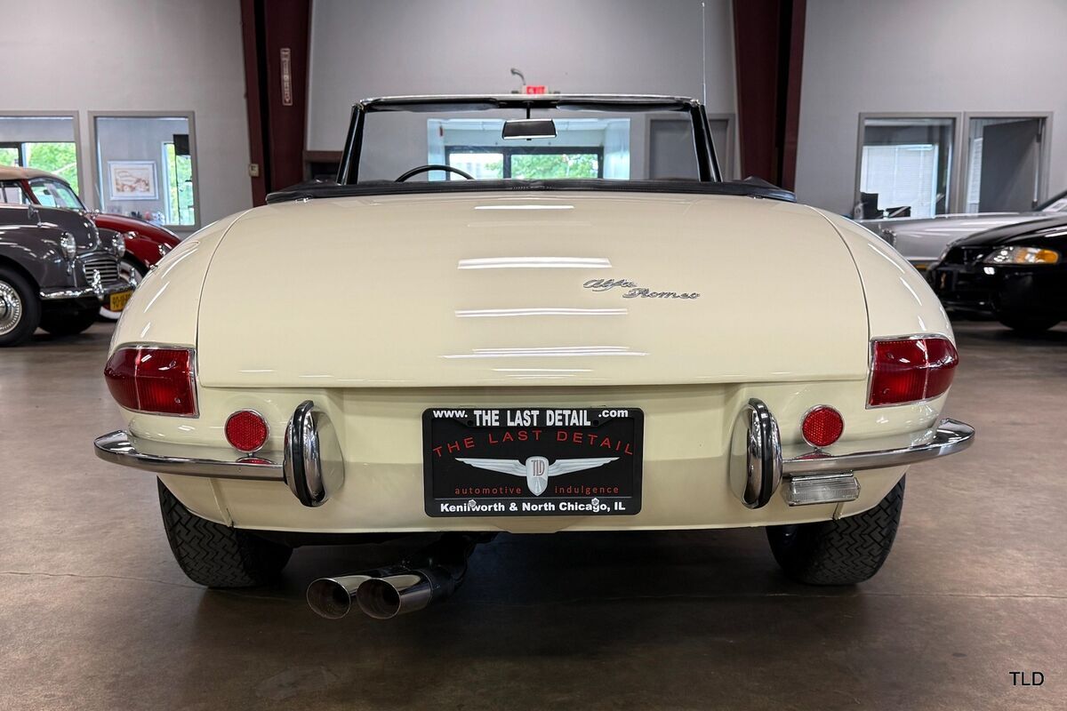 1967 Alfa Romeo Guiletta 1600 Spider Duetto - photo 4