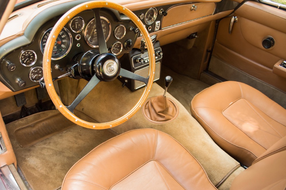1967 Aston Martin DB6 - photo 8