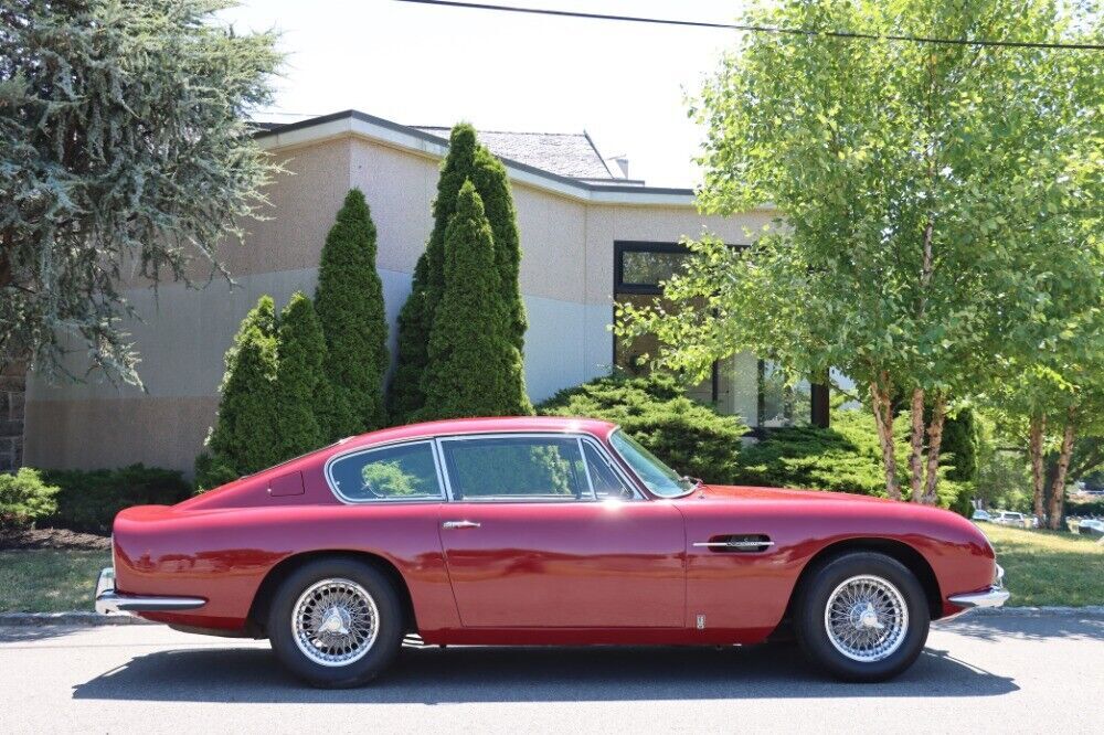 1967 Aston Martin DB6 - photo 3