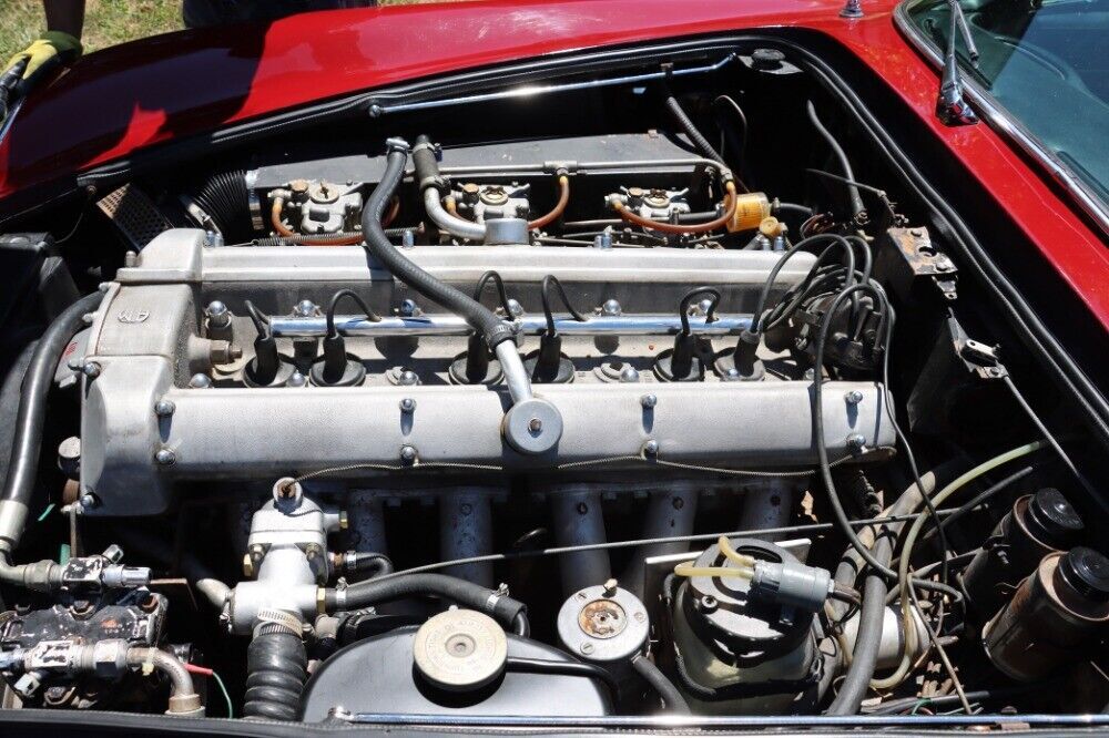 1967 Aston Martin DB6 - photo 8