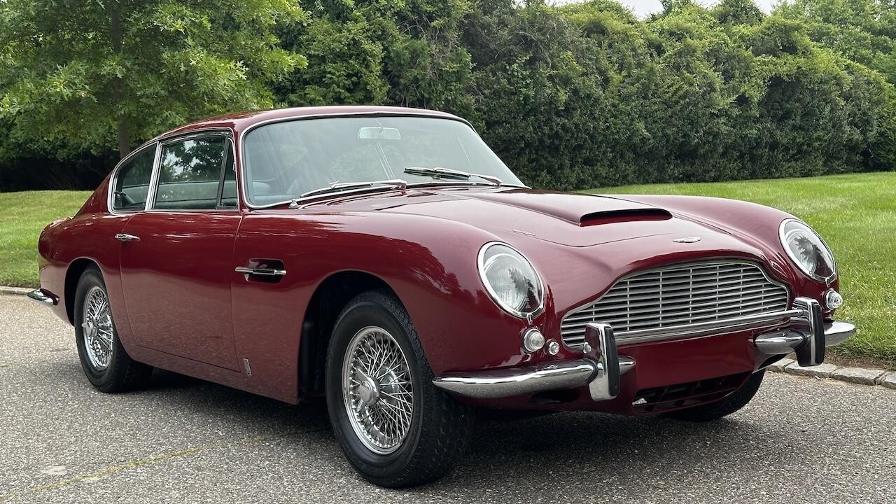 1967 Aston Martin DB6 - photo 6