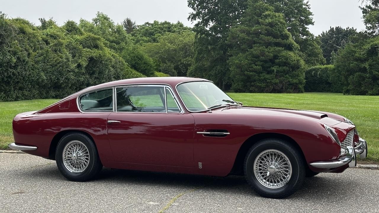 1967 Aston Martin DB6 - photo 9