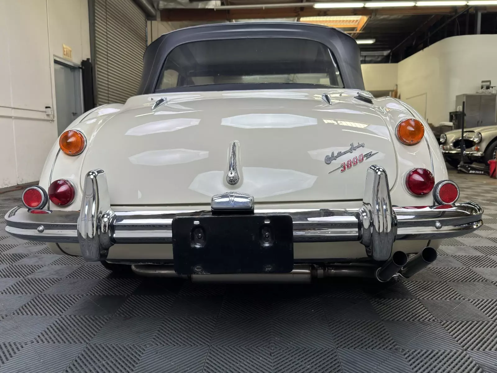 1967 Austin Healey 3000 - photo 11