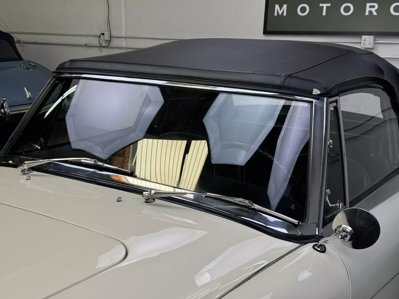 1967 Austin Healey 3000 - photo 5