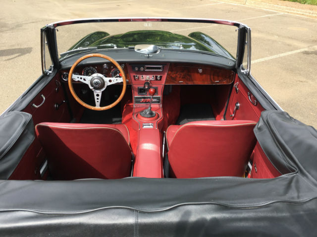 1967 Austin Healey 3000 BJ8 MKIII - photo 11