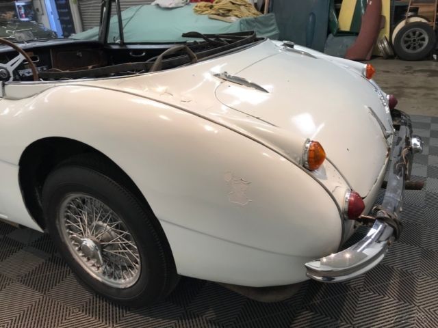 1967 Austin Healey 3000 4-SPEED WITH OVERDRIVE GEARBOX. - photo 9
