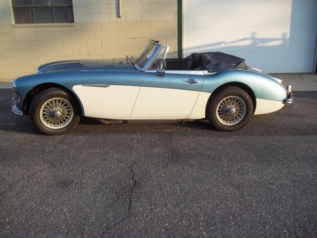 1967 Austin Healey 3000 - photo 2