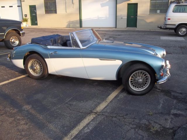 1967 Austin Healey 3000 - photo 3
