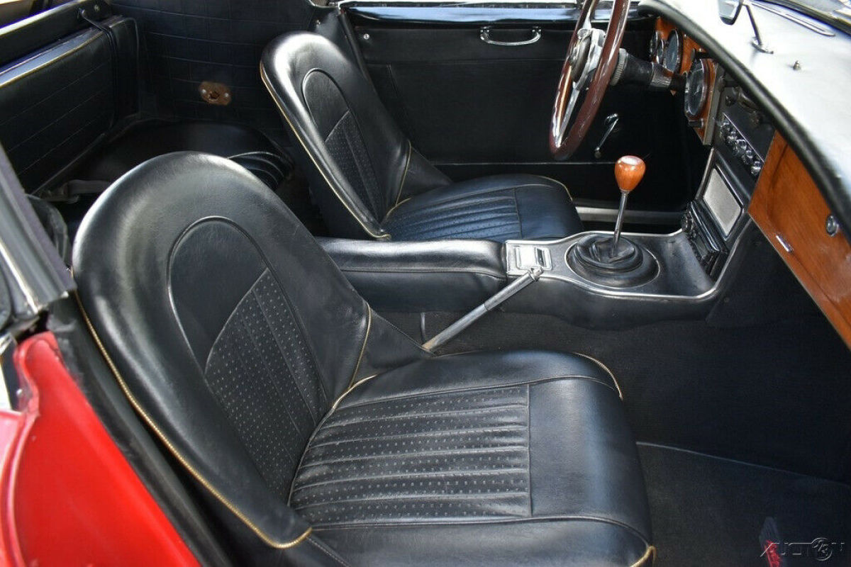 1967 Austin Healey 3000 MKIII BJ8 Roadster 3L 4 Speed - photo 12