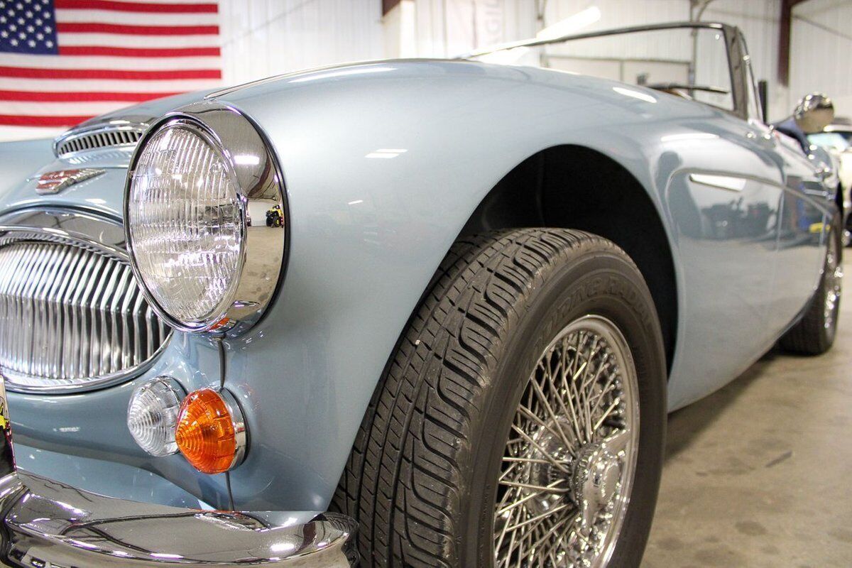 1967 Austin-Healey BJ8 - photo 10