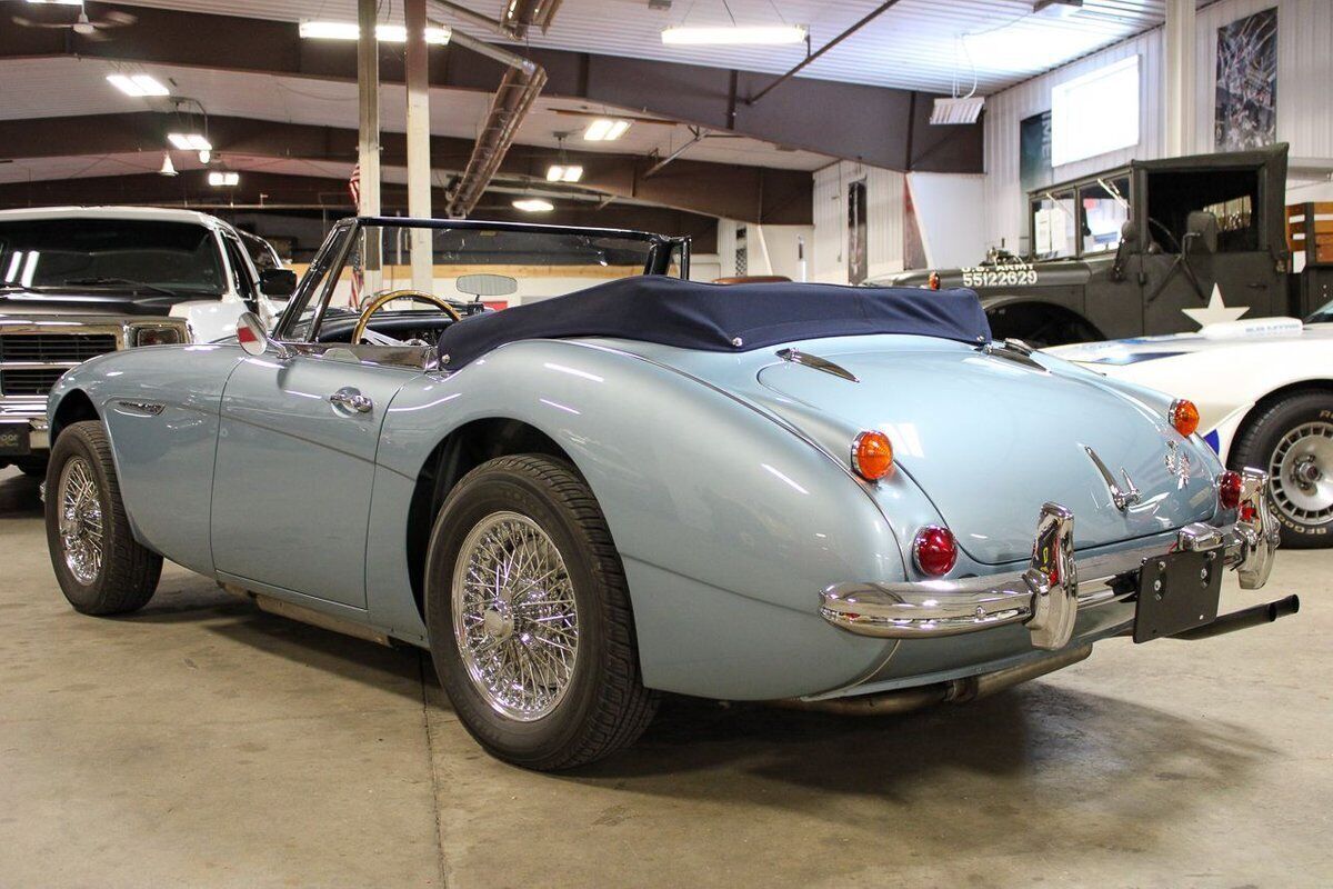 1967 Austin-Healey BJ8 - photo 3