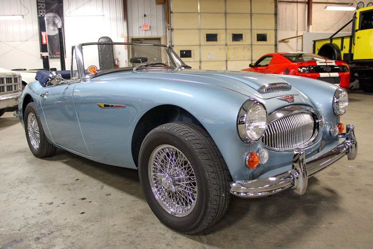 1967 Austin-Healey BJ8 - photo 7