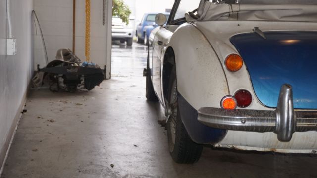 1967 Austin Healey 3000 - photo 11
