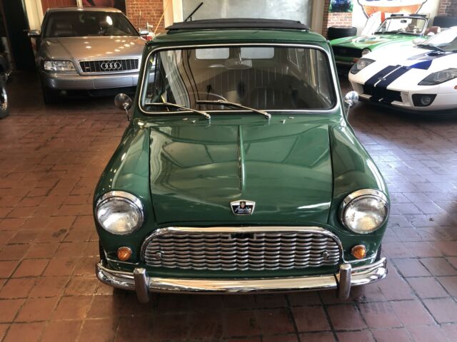 1967 Austin MINI COUNTRYMAN -- - photo 11