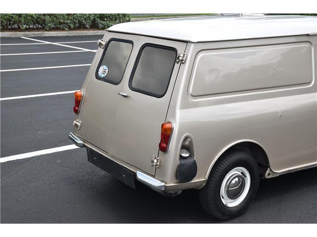 1967 Austin Minivan - photo 12