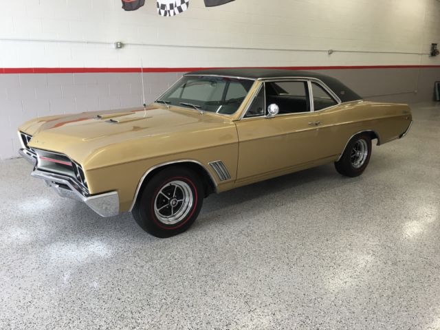 1967 Buick GS California thin pillar coupe 1967 Buick Skylark GS California