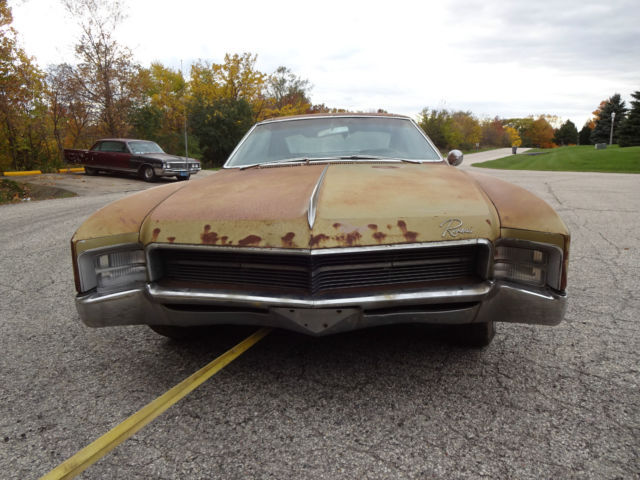 1967 Buick Riviera 2 dr. - photo 3