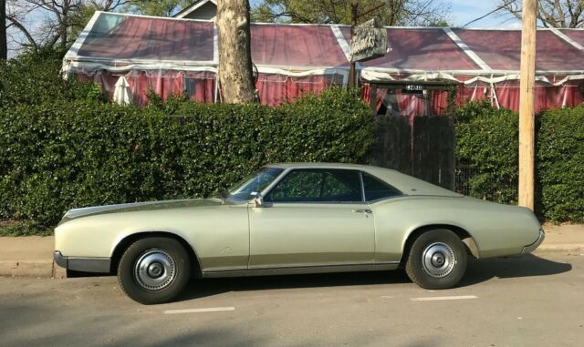 1967 Buick Riviera - photo 2