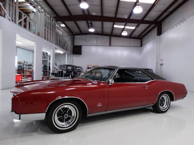 1967 BUICK RIVIERA,COLLECTOR-OWNED FOR OVER 26 YEARS! 430CI 360 HP V-8 ENGINE! 1967 Buick Riviera 45,990 ACTUAL MILES! RUNS AND DRIVES BEAUTIFULLY!