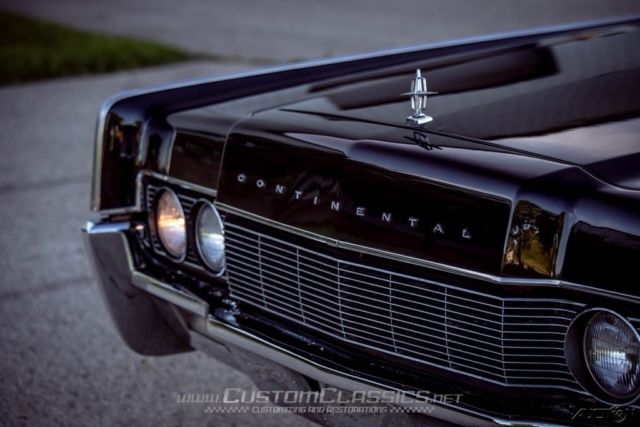 1967 Lincoln Continental - photo 4