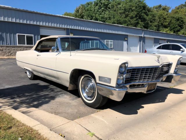 1967 Cadillac DeVille - photo 2