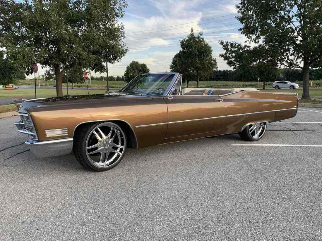 1967 Cadillac DeVille Convertible - photo 2