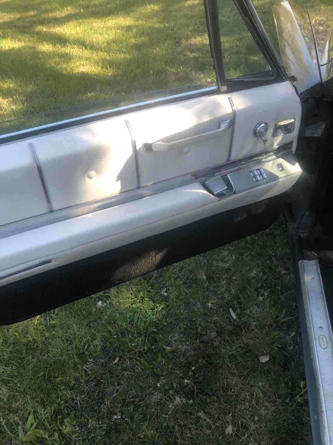 1967 Cadillac DeVille Convertible - photo 12