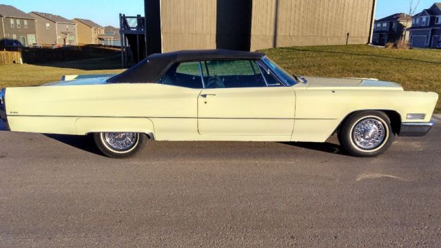 1967 Cadillac DeVille Convertible - photo 2