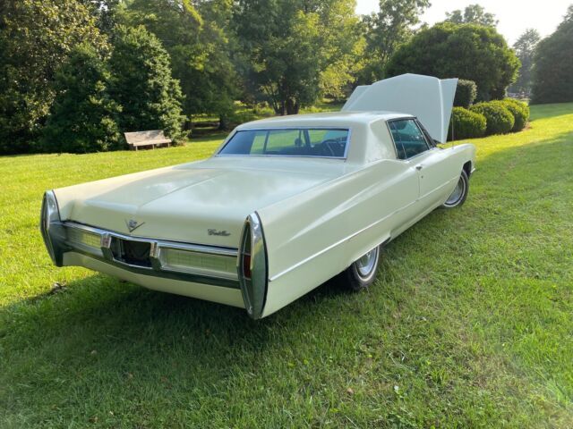 1967 Cadillac DeVille - photo 2