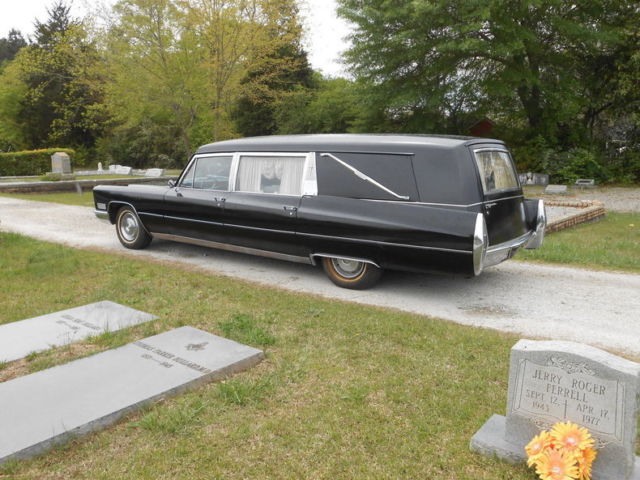 1967 Cadillac Fleetwood Base Limousine 4-Door - photo 4