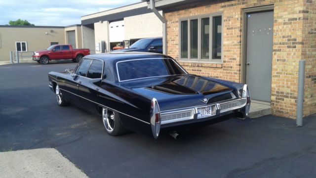 1967 Cadillac DeVille Sedan DeVille - photo 2
