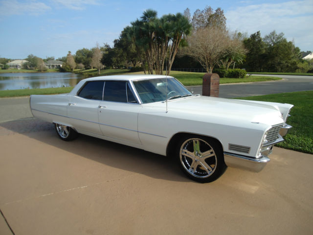 1967 Cadillac DeVille WHITE - photo 3