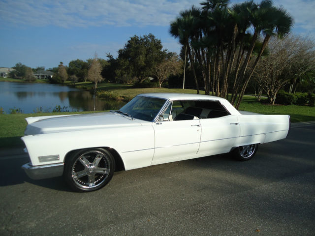 1967 Cadillac DeVille WHITE - photo 4