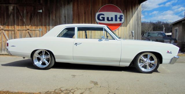 1967 Chevrolet Chevelle 300 Deluxe Sedan 2-Door - photo 3