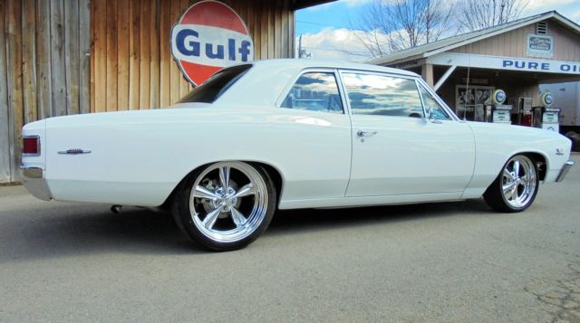 1967 Chevrolet Chevelle 300 Deluxe Sedan 2-Door - photo 4