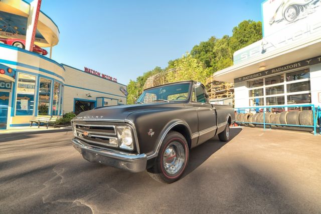 1967 Chevrolet C-10 LWB Feetside 1967 Chevrolet C-10