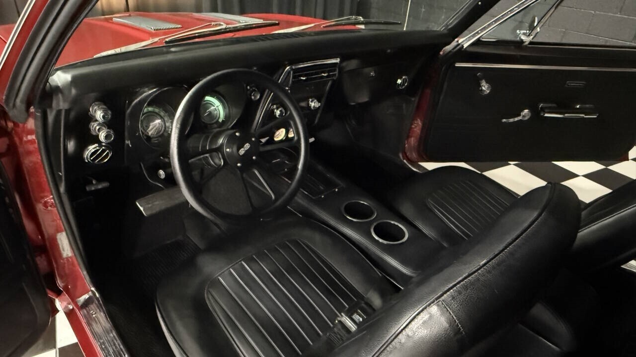1967 Chevrolet Camaro 502cid CRATE ENGINE OVERDRIVE 700R4 WILWOOD AC - photo 2