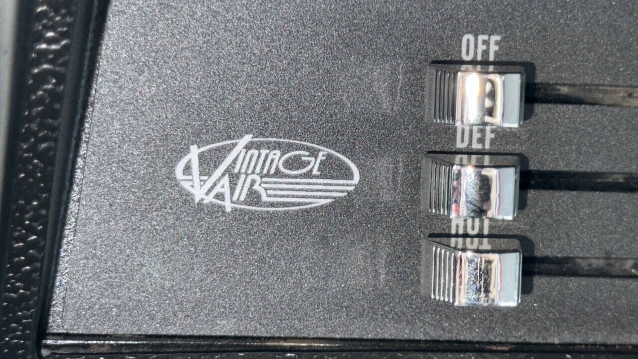1967 Chevrolet Camaro 502cid CRATE ENGINE OVERDRIVE 700R4 WILWOOD AC - photo 7