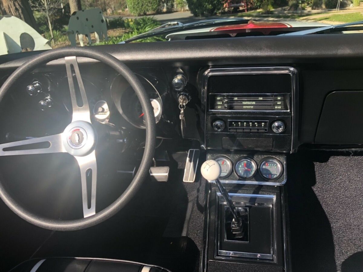 1967 Chevrolet Camaro Deluxe interior - photo 13