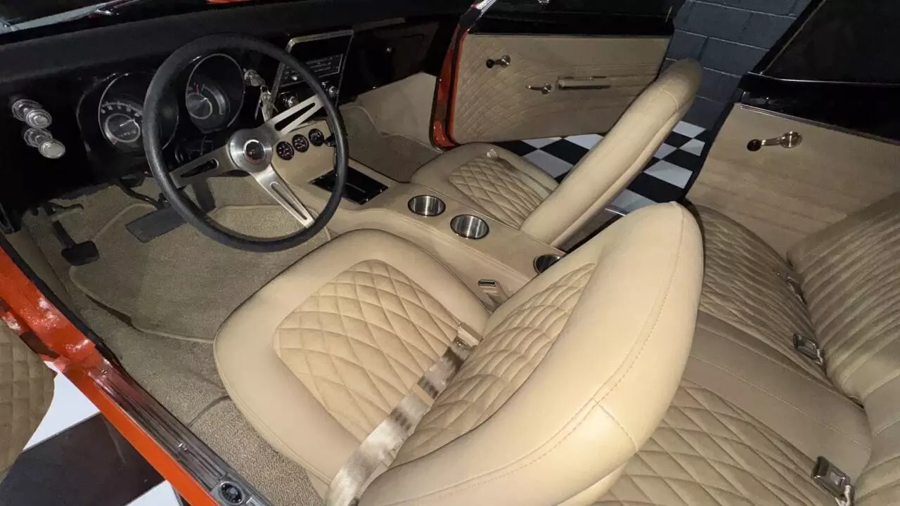 1967 Chevrolet Camaro HUGGER ORANGE CUSTOM MODERN INTERIOR - photo 3