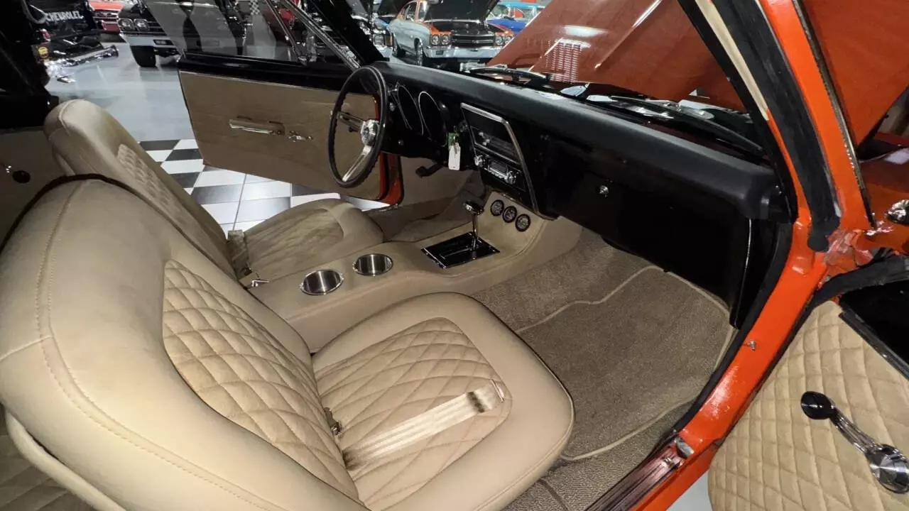 1967 Chevrolet Camaro HUGGER ORANGE CUSTOM MODERN INTERIOR - photo 4