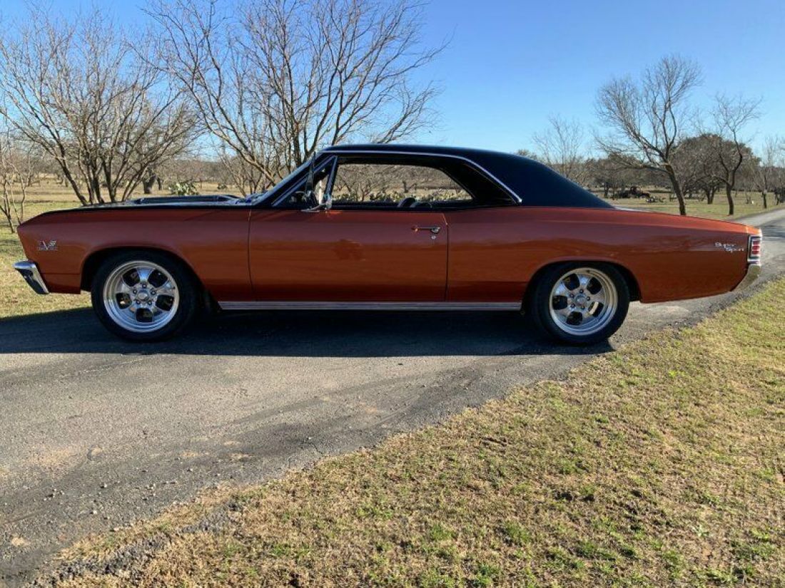 1967 Chevrolet Chevelle RESTOMOD 700 HP 5 SPD HYDRA BOOST BRAKES AWESOME D - photo 12
